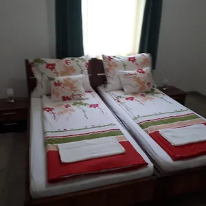 M47 Vendeghaz-airport Guest house Debrecen